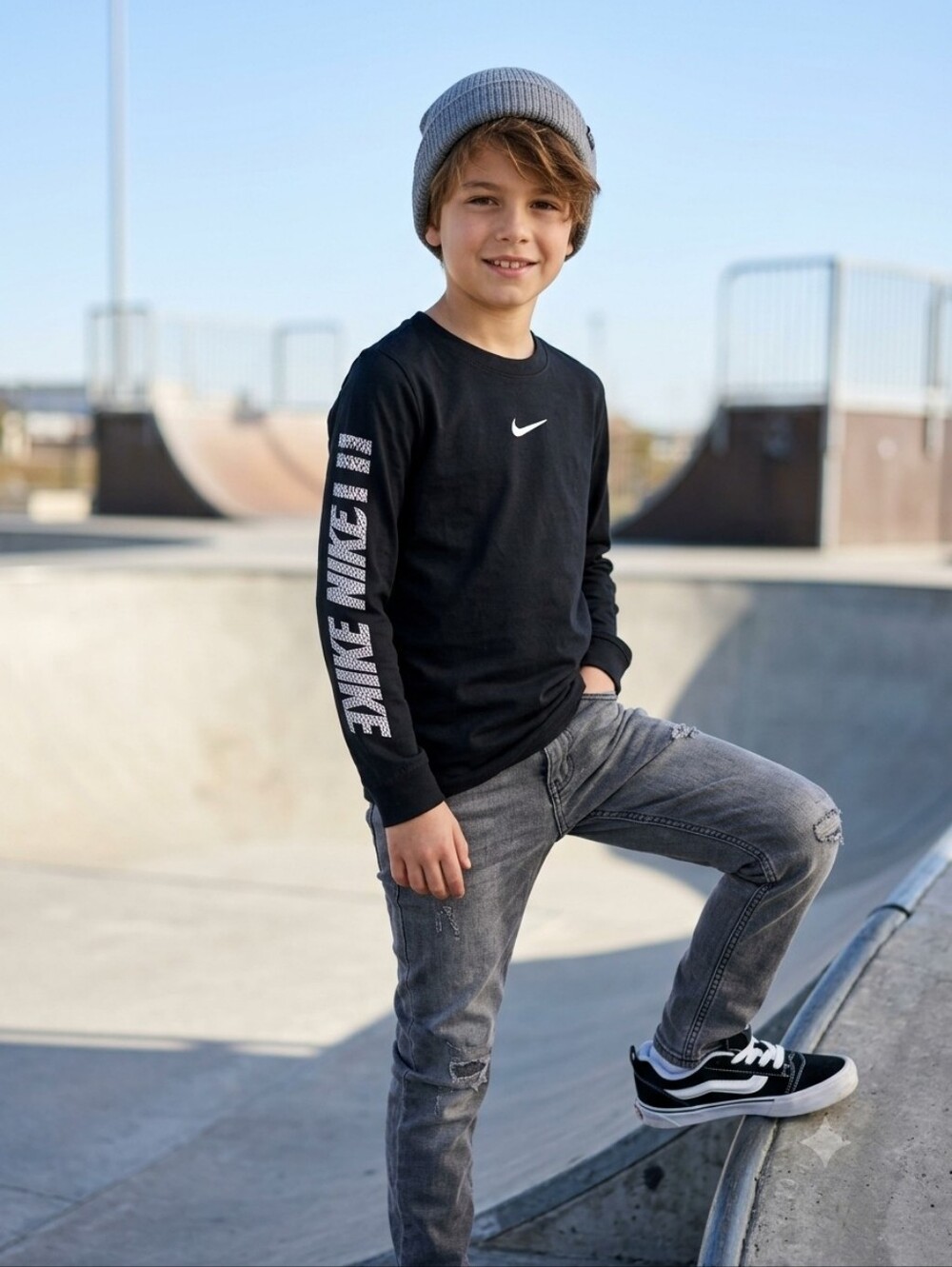 Nike Kids Black Long-Sleeve Swoosh Logo Tee